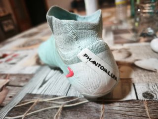 Nike Phantom Luna Botas de Fútbol
