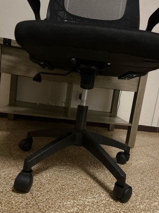 Silla de oficina ergonómica negra