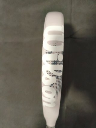 Wilson Optix V2 Lite Lila 2026
