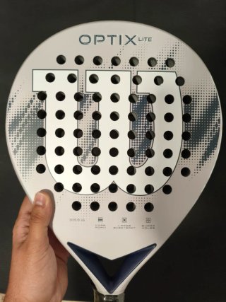 Wilson Optix V2 Lite Lila 2026