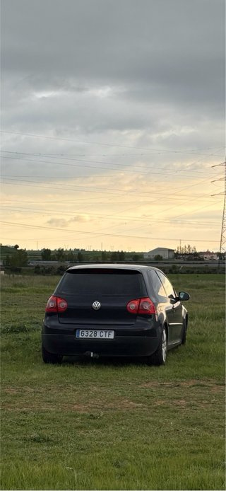 Volkswagen Golf 2004