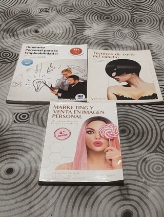 Libros 2º Grado Medio Peluquería y Estética