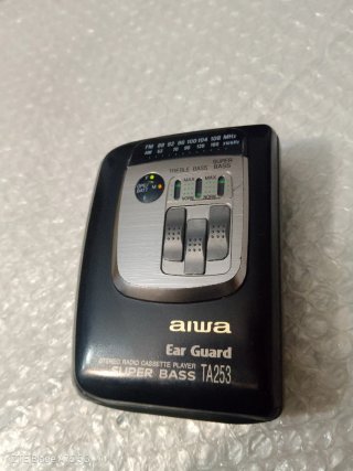 Walkman Aiwa TA-253 Reproductor Cassette Radio.