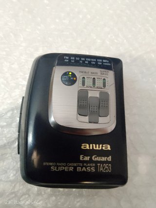 Walkman Aiwa TA-253 Reproductor Cassette Radio.