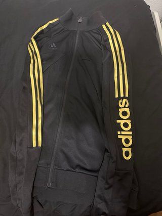Sudadera Adidas cuello alto negra y dorada Talla M