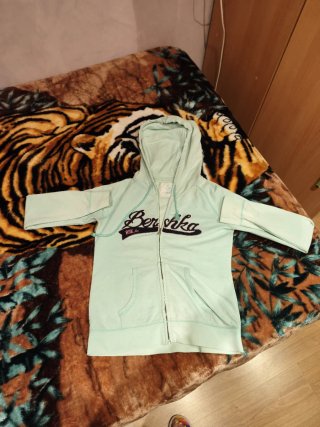 Sudadera con capucha Bershka verde