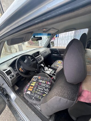 Mitsubishi Montero 2006