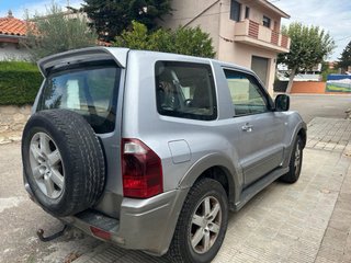 Mitsubishi Montero 2006