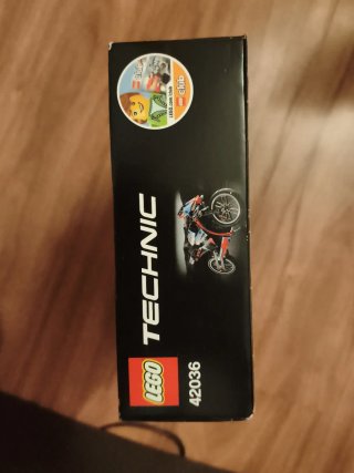 CAJA LEGO Technic Moto 42036 (9-16 años)