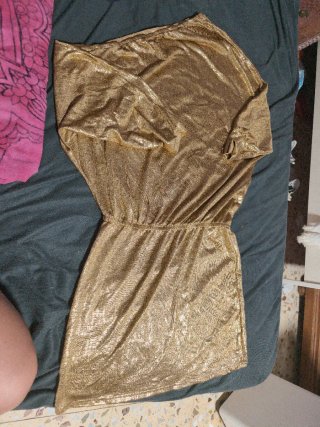 Vestido dorado brillante