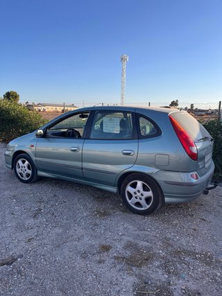 Nissan Almera 2003