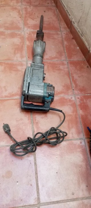Martillo Rompedor Makita