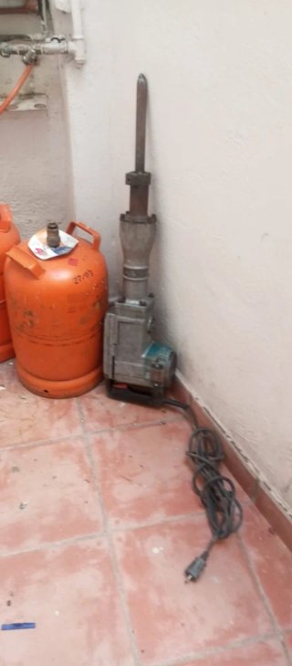 Martillo Rompedor Makita