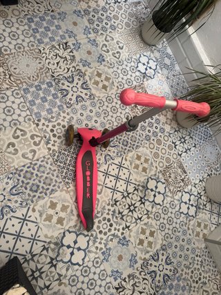 Patinete infantil Globber rosa