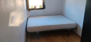 Colchón y somier con patas