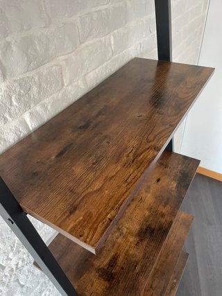 Estanteria en escalera estilo industrial