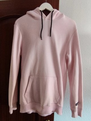 Sudadera rosa con capucha