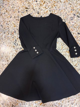 Vestido negro de entretiempo