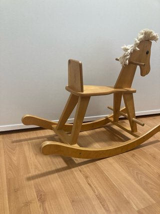 Caballo balancín de madera para niños