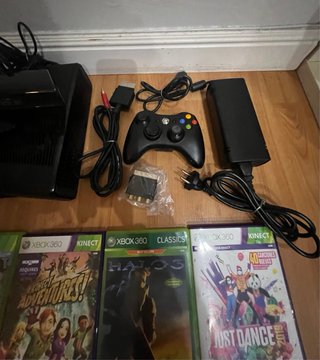 Xbox 360 S con Kinect y 5 juegos