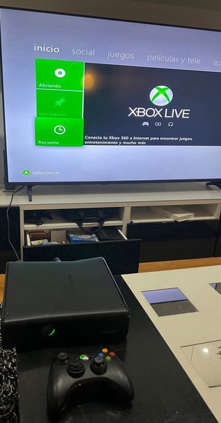 Xbox 360 S con Kinect y 5 juegos