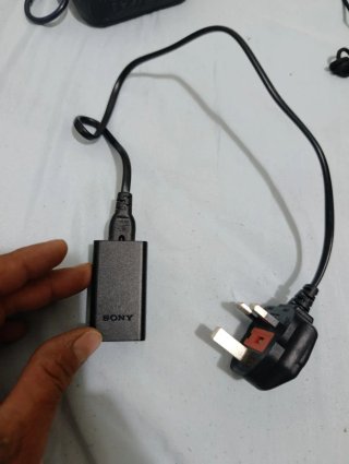 Cargador Sony UK