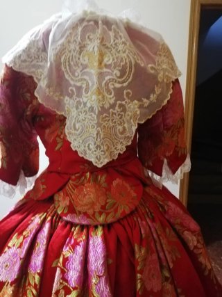 Traje Fallera con Manteletas y Zapatos