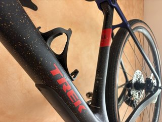 Bicicleta gravel Trek Checkpoint SL 6 di terza generazione