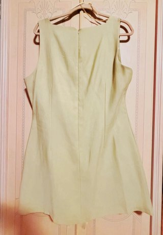 Mono Traje Otoñal en Verde Pistacho Moderno