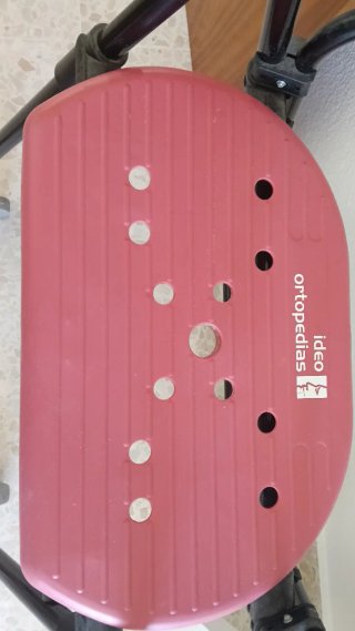 Andador ortopédico con asiento