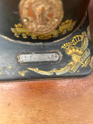Máquina de coser Singer antigua