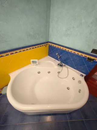 Vasca idromassaggio angolare Teuco