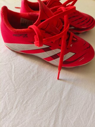 Botas de fútbol Adidas Predator Rojas Para niño