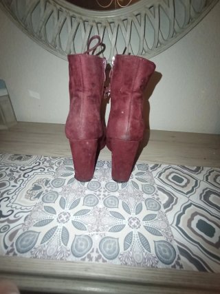 Botines tacón granate cordones