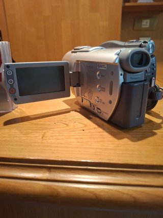Videocámara Sony Handycam DCR-DVD405