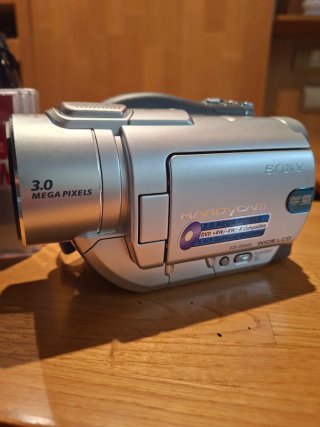 Videocámara Sony Handycam DCR-DVD405