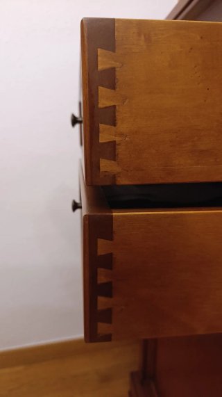 Mueble de comedor madera
