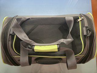 Transportín para mascotas gris y verde