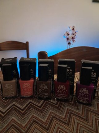 Avon Ultra Colour Smalti 5 pezzi