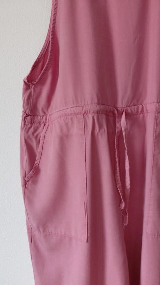 Peto rosa con estampado de pez