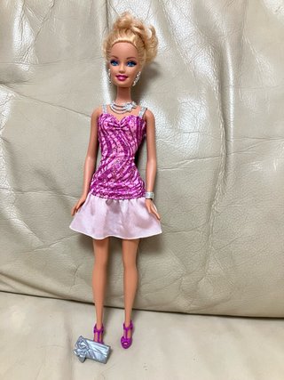 Barbie Fashionista Vestito Rosa e Argento