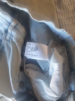 Pantalón vaquero Siksilk con flores hombre XS