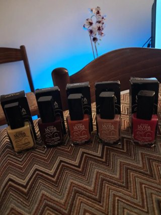 5 Smalti Avon Ultra Colour Second Express