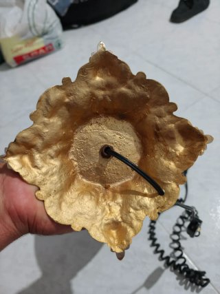 Lámpara antigua de cerámica y metal