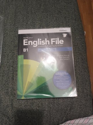 English File Intermediate