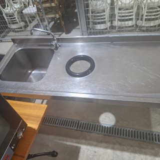 Sillas de mimbre y mesa