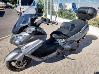 Suzuki Burgman Maxi Scooter Plata