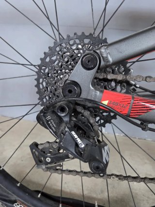 Bicicleta Rockrider 29 Roja y Negra