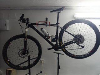 Bicicleta Montaña Cube Carbono