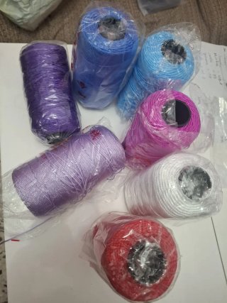 Hilos para tejer varios colores